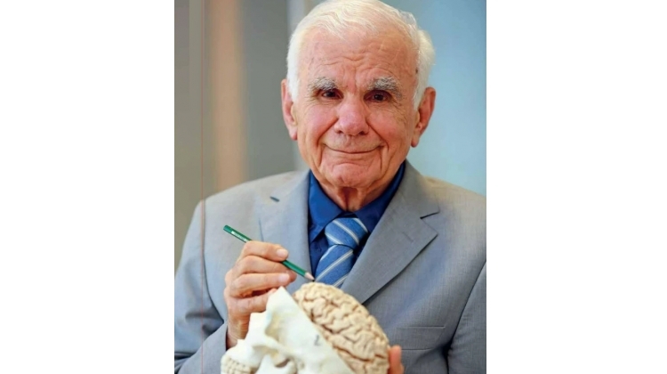 Ankara Atat�rk Lisesi Derne�i